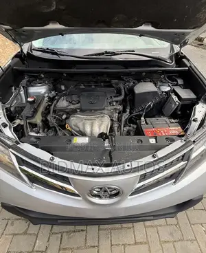 Toyota RAV4 LE 4dr SUV AWD (2.5L 4cyl 6A) 2015 Silver