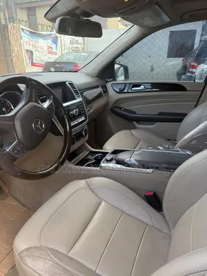 Mercedes-Benz M Class ML350 4dr SUV (3.5L 6cyl 7A) 2014 Black