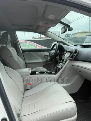 Toyota Venza Limited AWD V6 2013 White