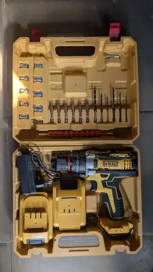 Drilling Machine (DeWalt) Battery Type