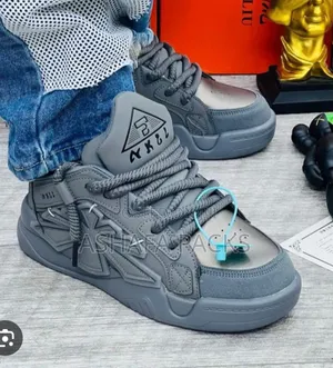 N X B L Sneakers