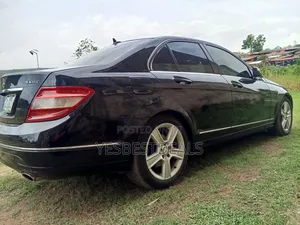 Mercedes-Benz C300 2010 Gray