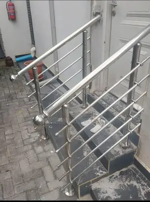 5 Lining Stainless Steel Rails
