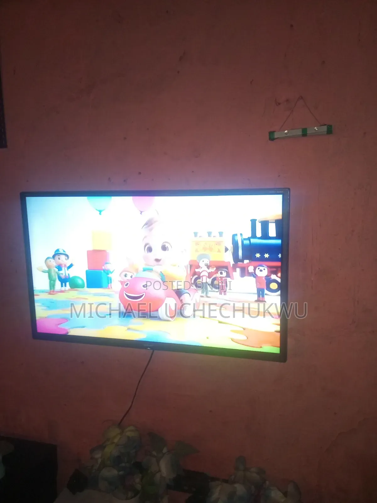 SHARP 32inches Smart TV