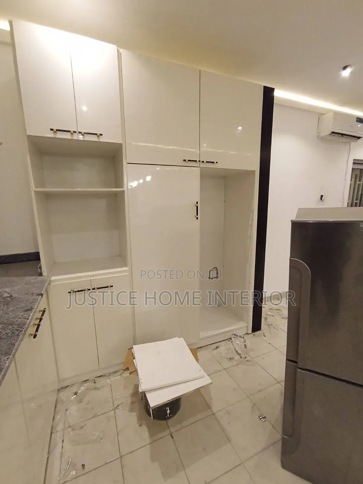 Morden Kitchen Cabinet