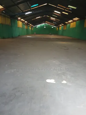 4 Bay Warehouse of 6,950sqm With 14 Offices for Lease