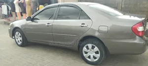 Toyota Camry 2004 Gray