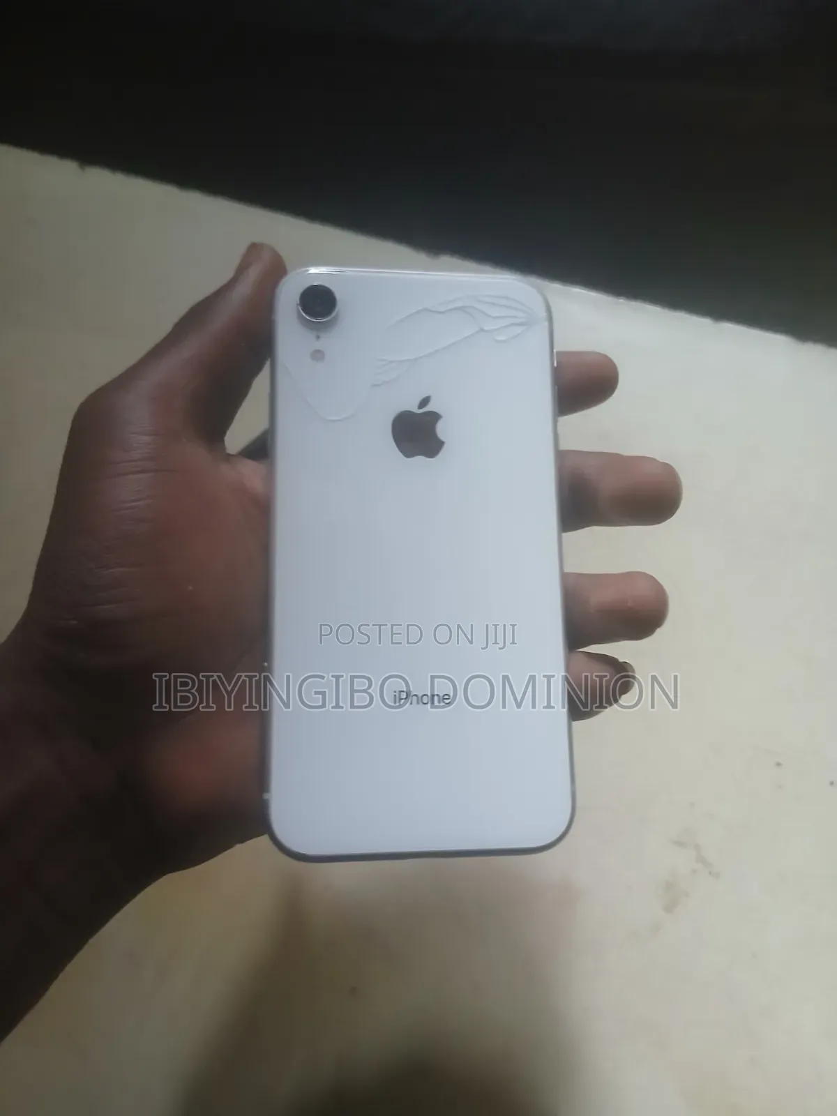Apple iPhone XR 64 GB White