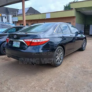 Toyota Camry XLE 4dr Sedan (3.5L 6cyl 6A) 2015 Blue