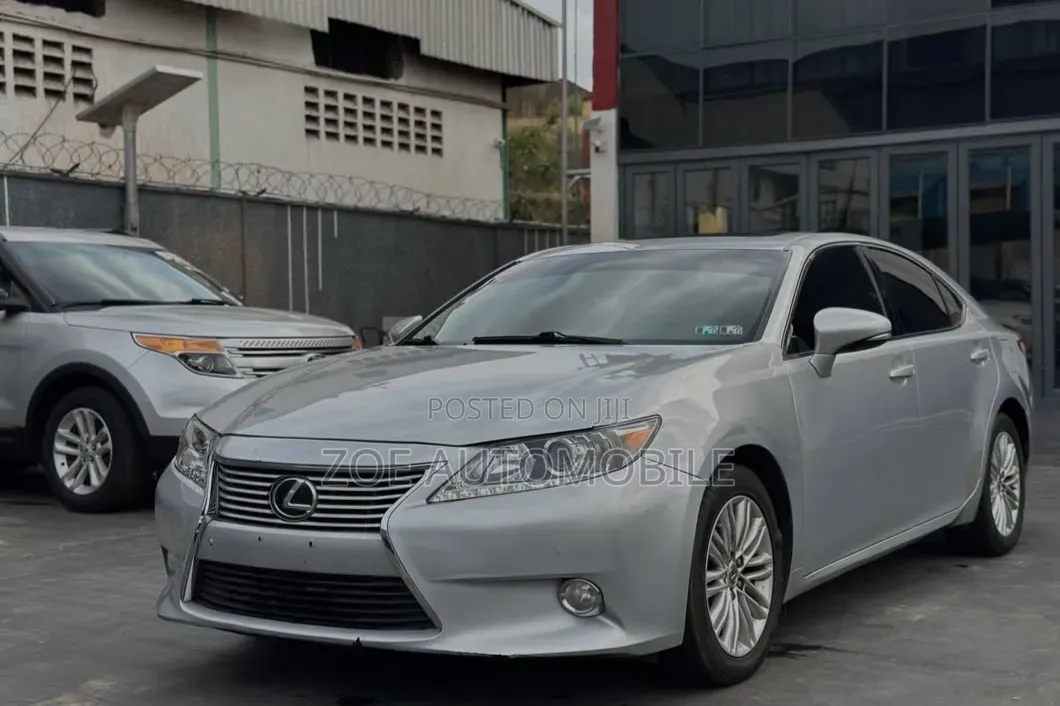 Lexus ES 2014 Silver