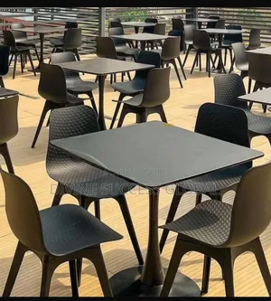 High Quality Restaurants Table With 4 Chairs