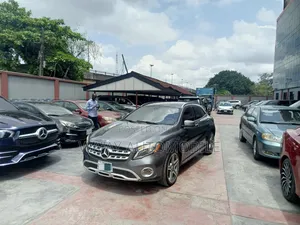 Mercedes-Benz GLA 250 2016 Gray