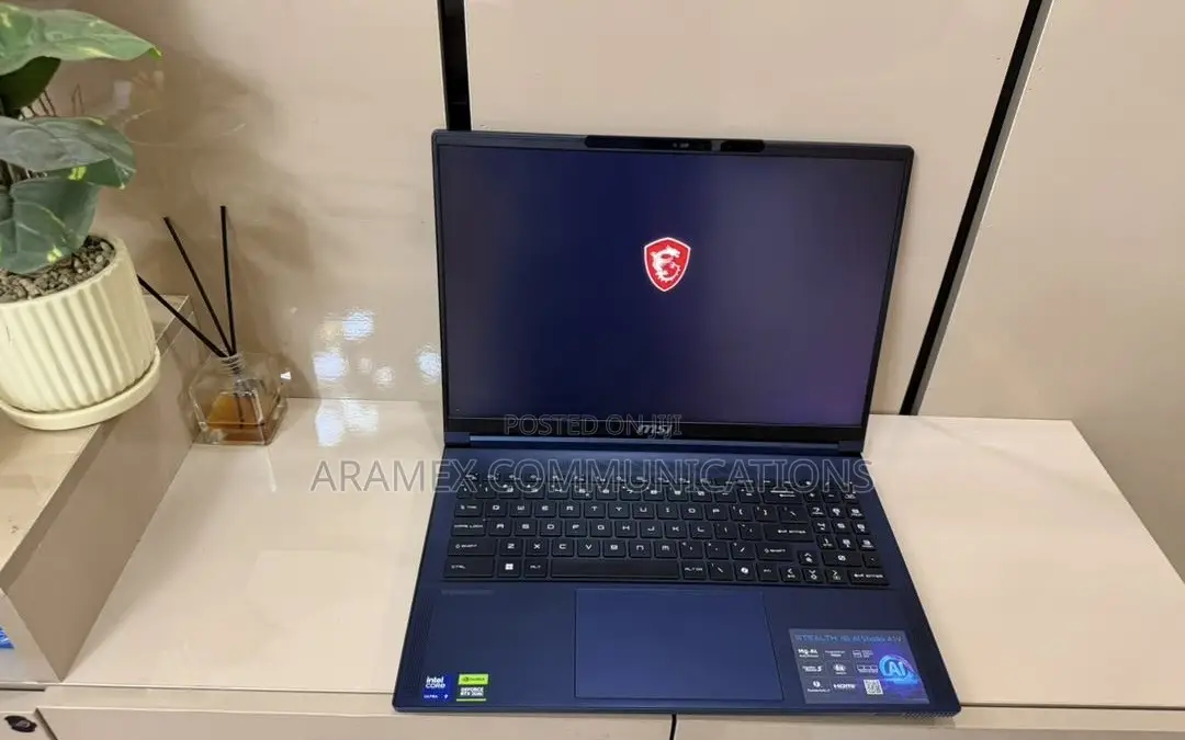 Laptop MSI Stealth 16 Studio A13VG 16GB Intel Core Ultra 9 SSD 1T