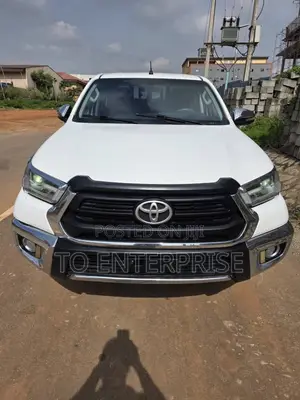 Toyota Hilux 2019 White