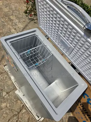 Skyrun Chest Freezer 200l