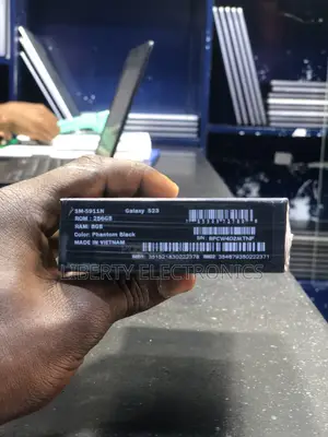 New Samsung Galaxy S23 256 GB Black