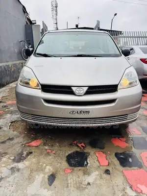 Toyota Sienna CE 2005 Silver