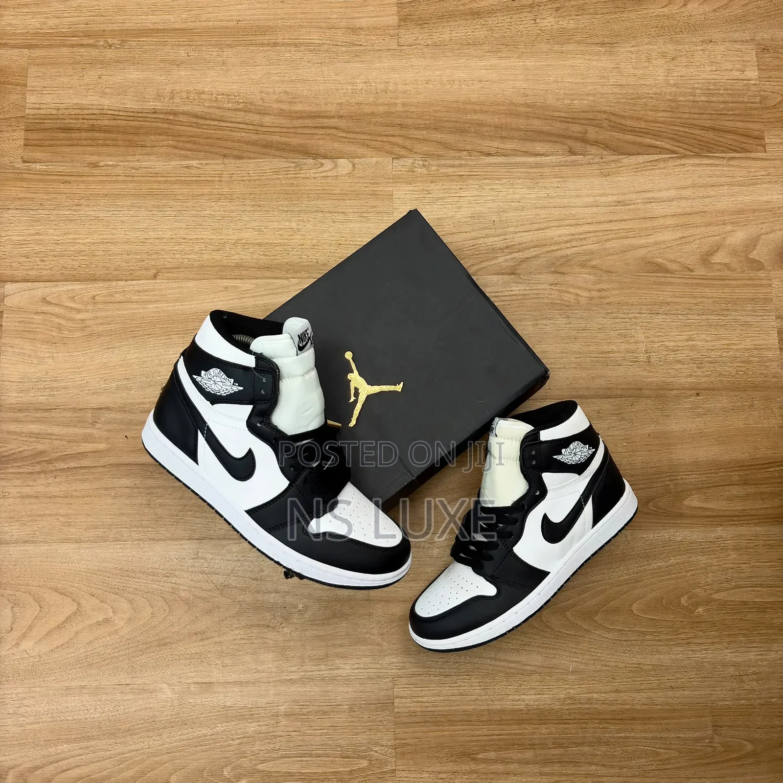 *Air Jordan 1 Hightop “ Black White ”
