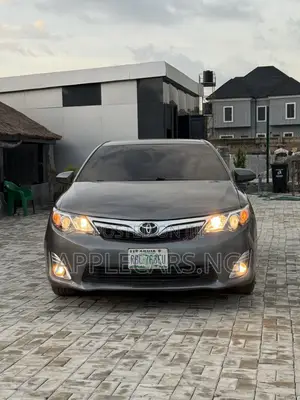 Toyota Camry LE 4dr Sedan (2.5L 4cyl 6A) 2013 Gray