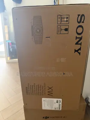 Sony VPL-XW5000 Laser Home Cinema Projector 2000 ANSI Lumens White