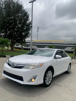 Toyota Camry XLE V6 4dr Sedan (3.5L 6cyl 6A) 2012 White