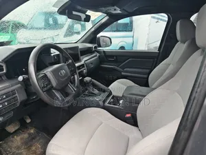 Toyota Tacoma SR Double Cab 5.0 ft. SB 2025 Matt Black