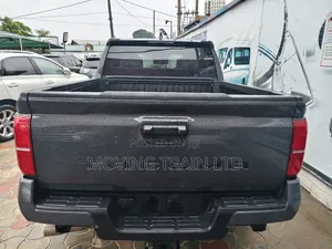 Toyota Tacoma SR Double Cab 5.0 ft. SB 2025 Matt Black
