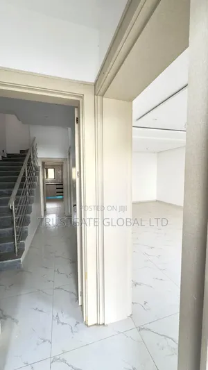 4bdrm Townhouse / Terrace in Jabi for rent