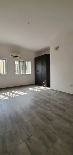 3bdrm Duplex in Lekki Phase One for rent