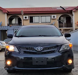 Toyota Corolla 2013 Black