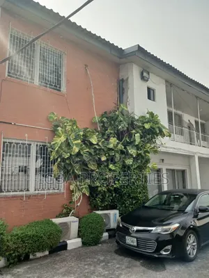 10bdrm Duplex in Ademola Adetokunbo for sale