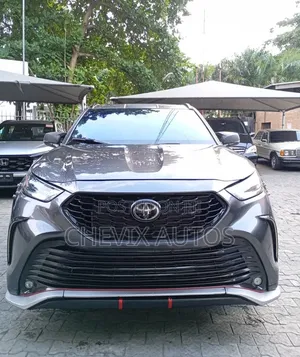 Toyota Highlander 2022 Gray