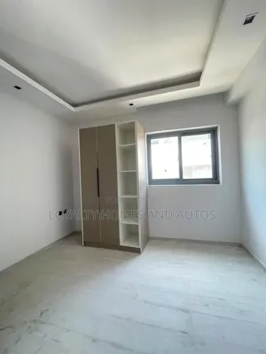 5bdrm Duplex in Ogudu GRA for sale