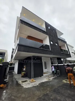 5bdrm Duplex in Ogudu GRA for sale
