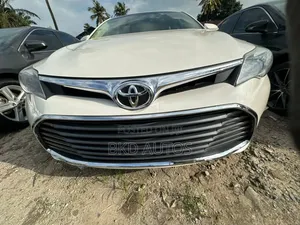 Toyota Avalon Limited Sedan FWD (3.5L 6cyl 6A) 2013 White
