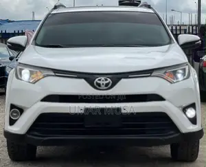 Toyota RAV4 2015 White