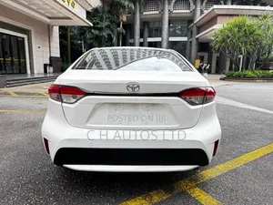 Toyota Corolla 2022 White