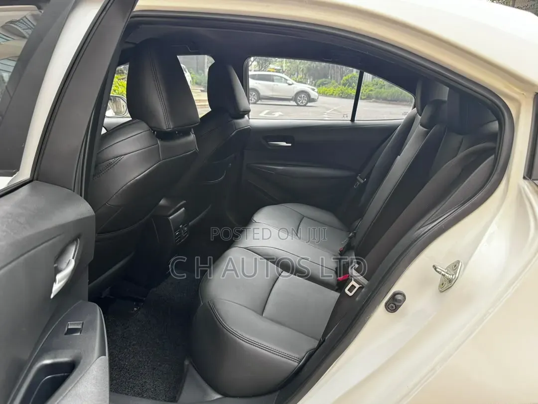 Toyota Corolla 2022 White
