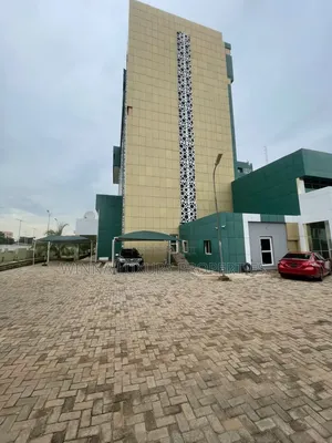 Office/Shop Space 138sqm
