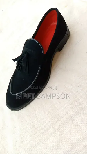 I Am a Bespoke Shoemaker