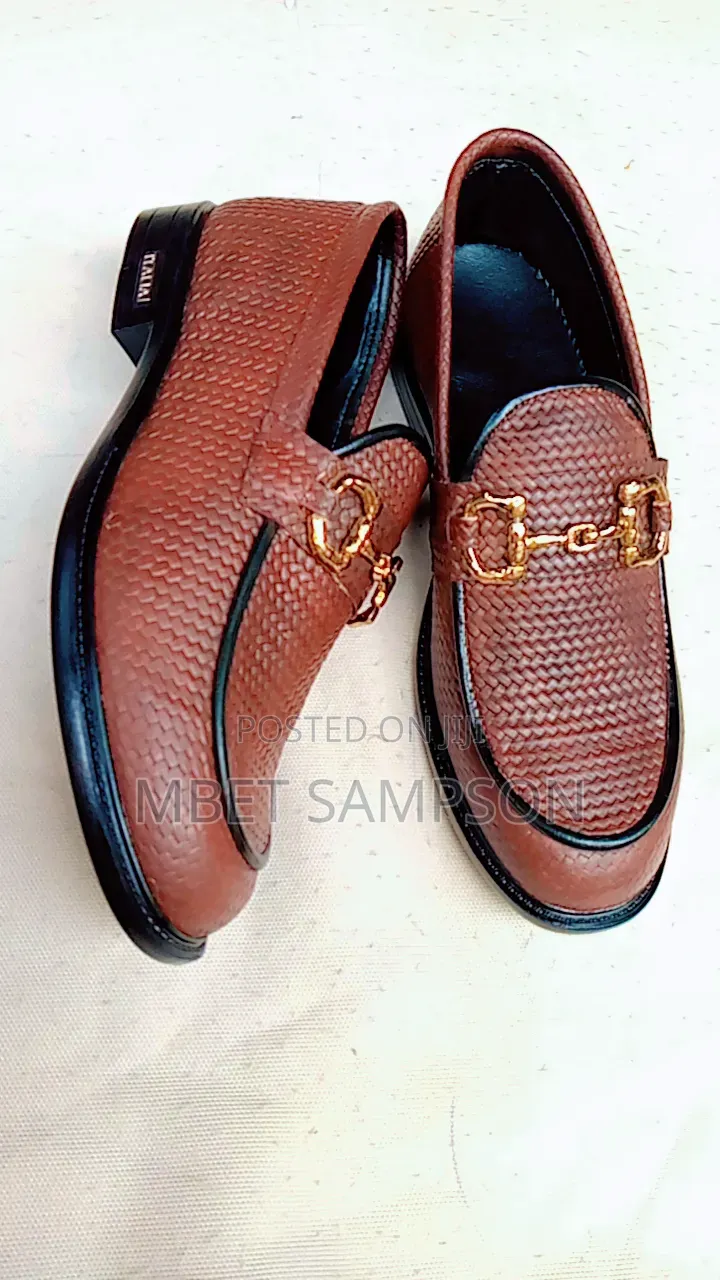 I Am a Bespoke Shoemaker