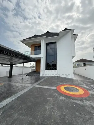 5bdrm Duplex in Lekki Conservative for sale