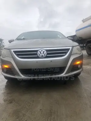 Volkswagen Passat TDI SE with Sunroof 2013
