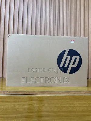 New Laptop HP 15-fd1020ns 16GB Intel Core i3 SSD 1T