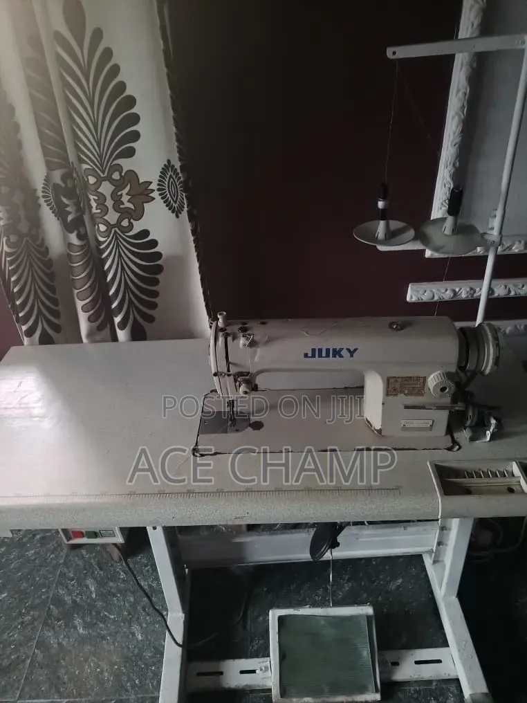 Industrial Sewing Machine