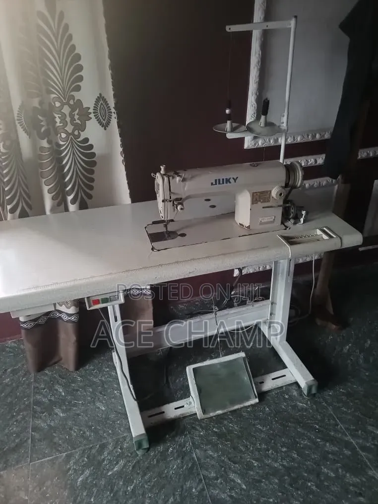 Industrial Sewing Machine