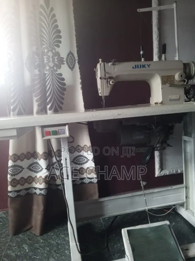 Industrial Sewing Machine