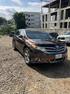 Toyota Venza LE 2010 Brown