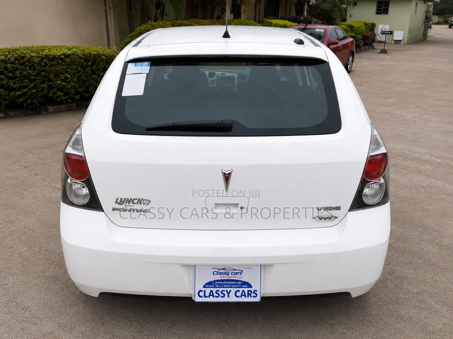 Pontiac Vibe 2009 White