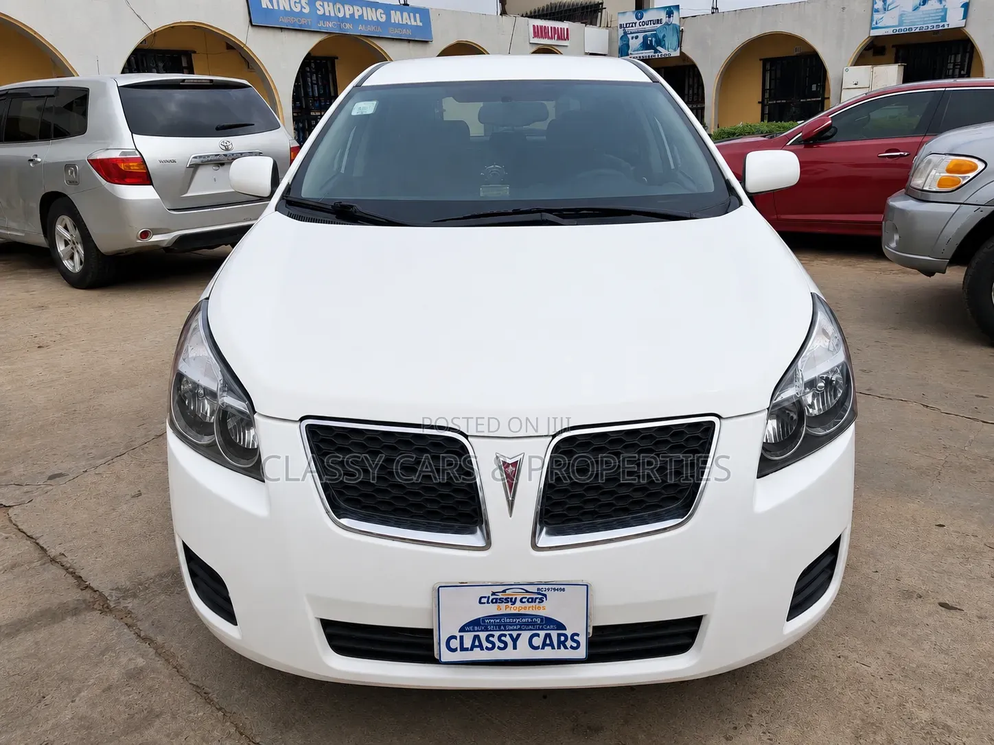 Pontiac Vibe 2009 White